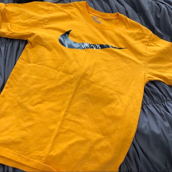 Nike Other - Nike Mens Graphic Tshirt